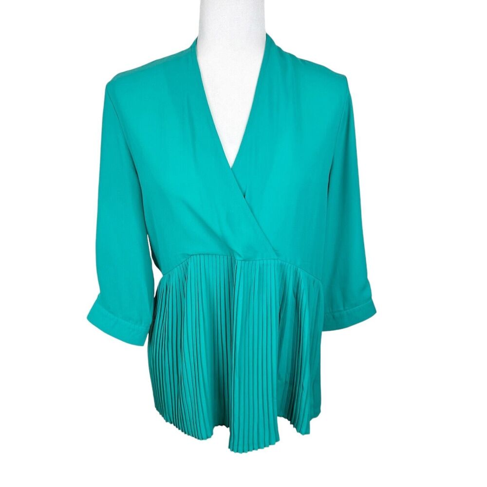 Arianna by Howard's Blouse Women Small Medium Green Pleated 3/4 Sleeve Surplice
